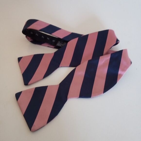 Jos.A.Bank Pink and Navy Striped Bowtie - Picture 1 of 2